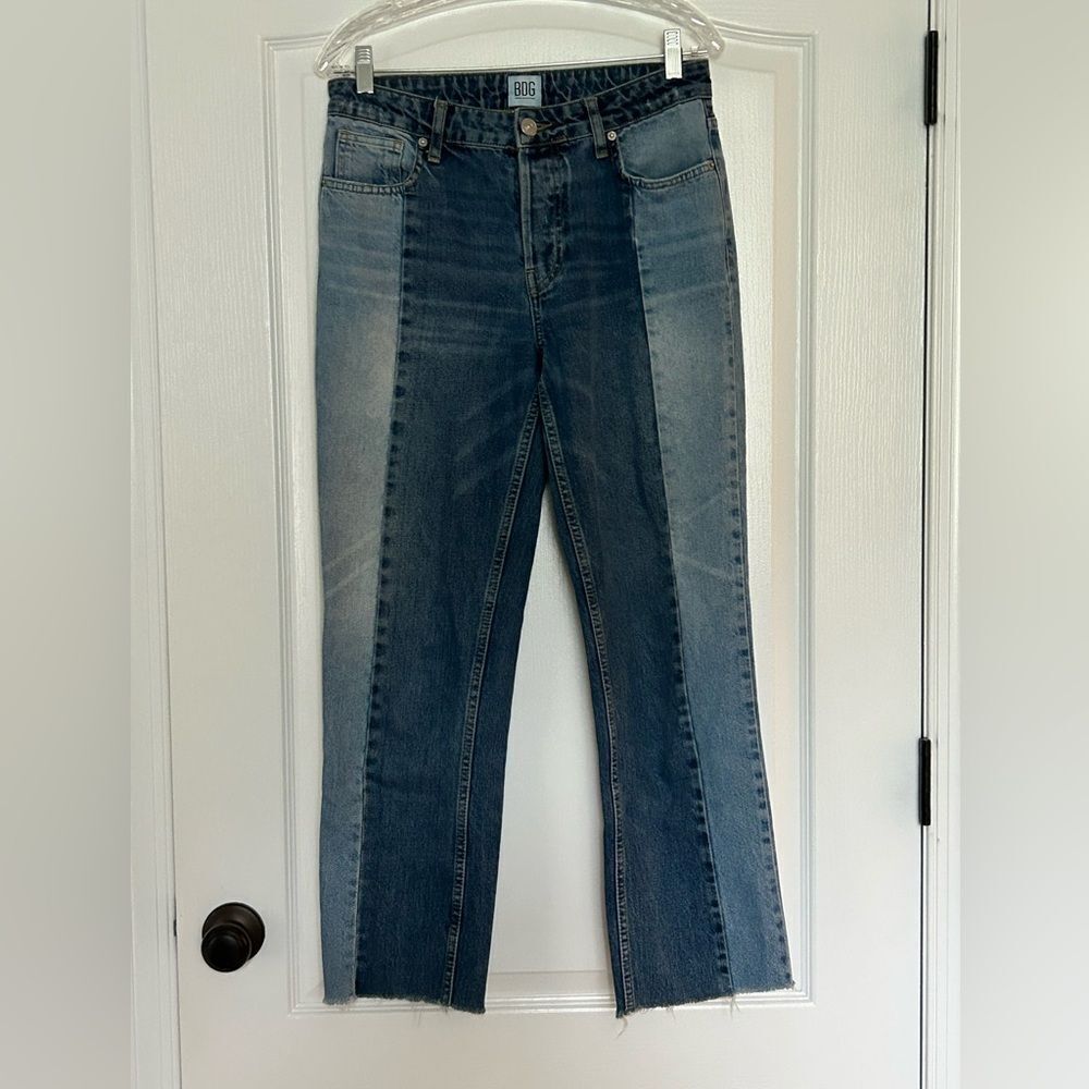BDG Jessye Women’s Two-Tone Light & Dark Wash Straight Leg Jeans Size 28